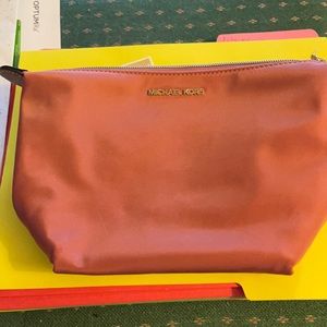Michael Kors medium pouch Rose